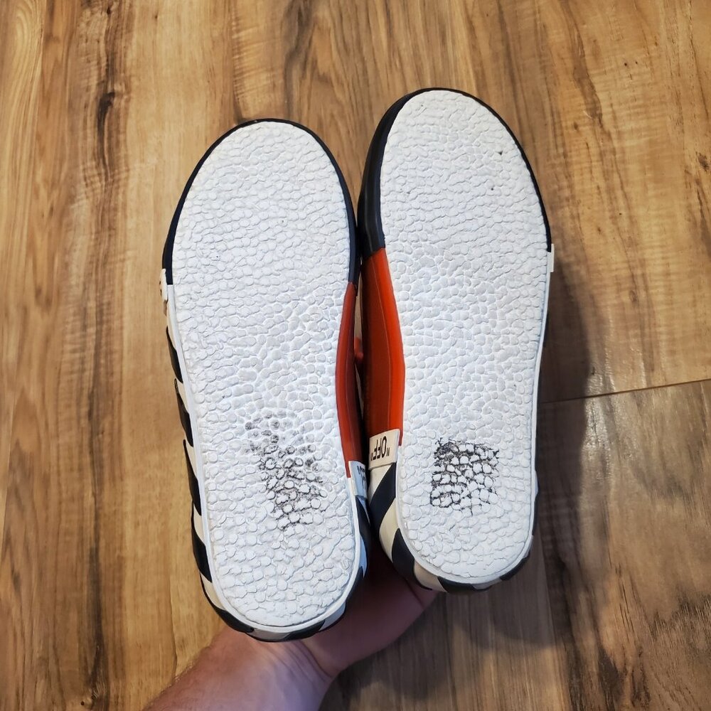 Off-White Black and White Sneakers - Picture 6 of 8